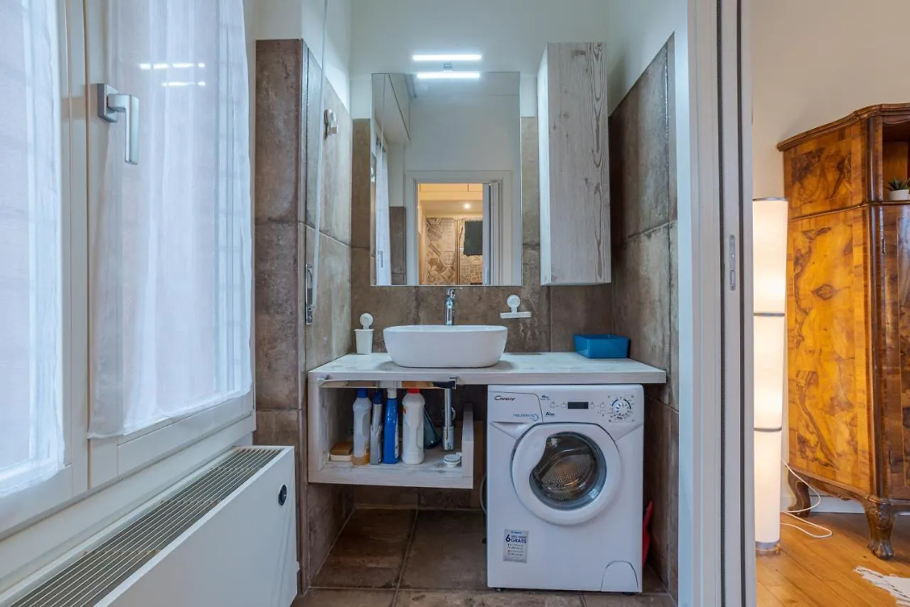 Como City Center Apartments!