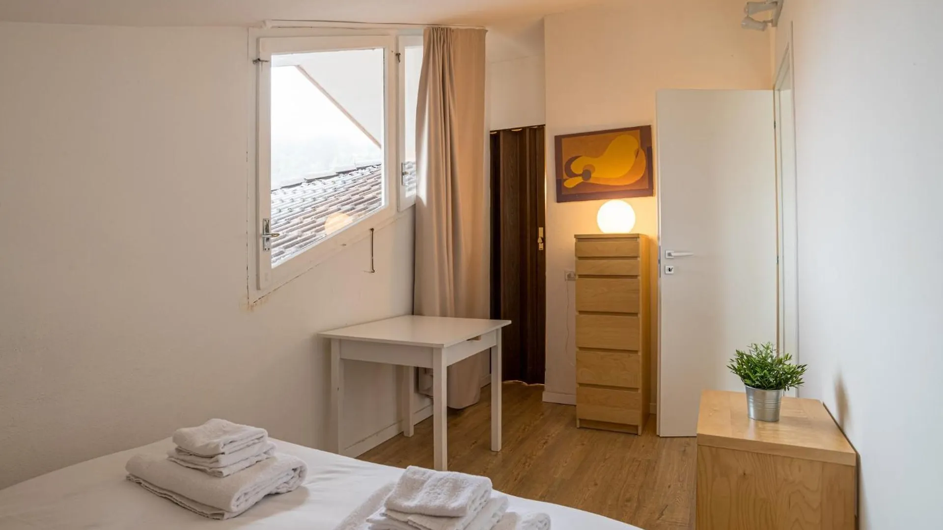 Como City Center Apartments! Apartment